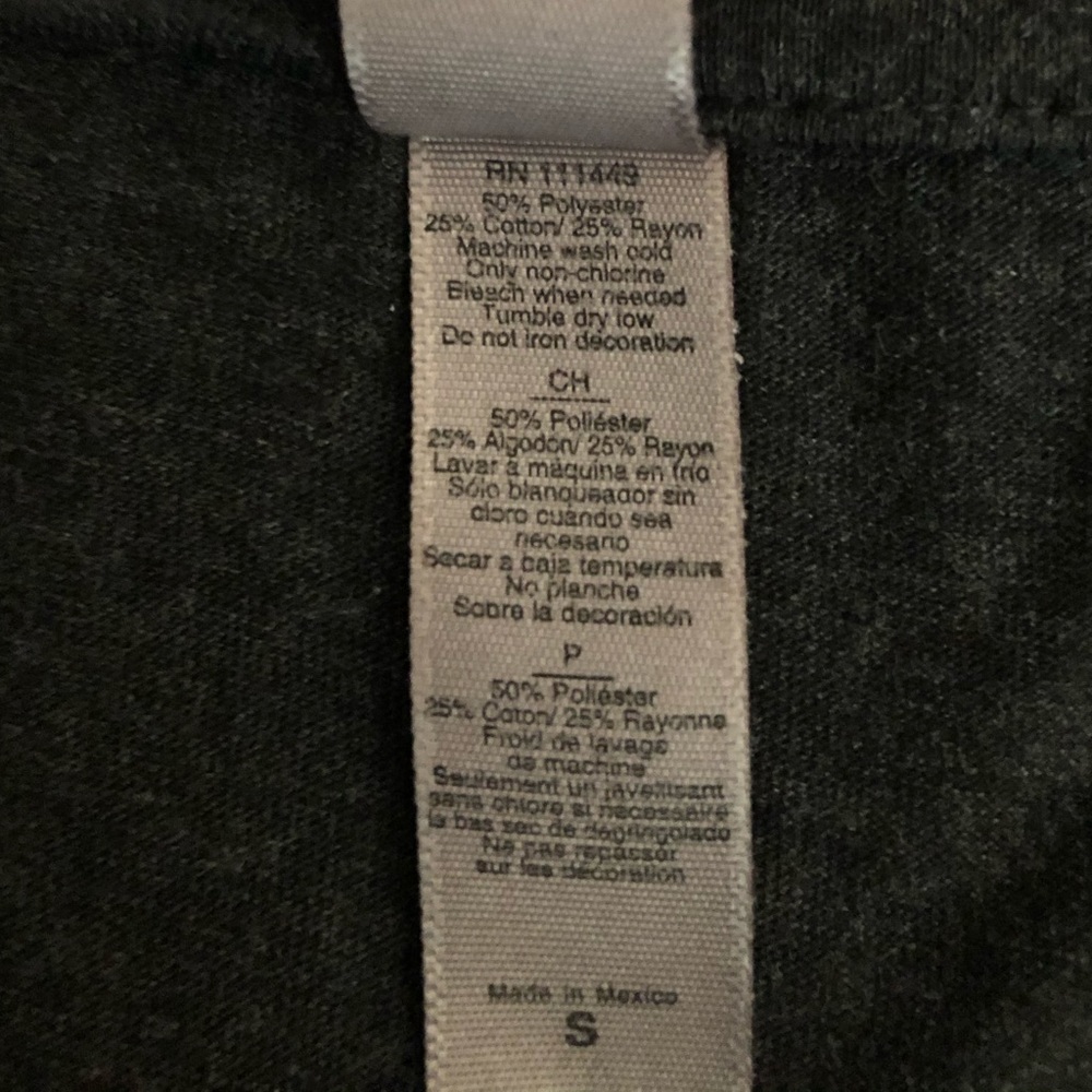 🎉HP🎉 Gilmore Girls T-shirt - Picture 9 of 9
